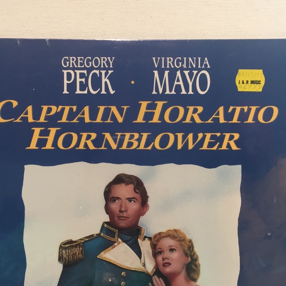 CAPTAIN HORATIO - Picture 2 of 5